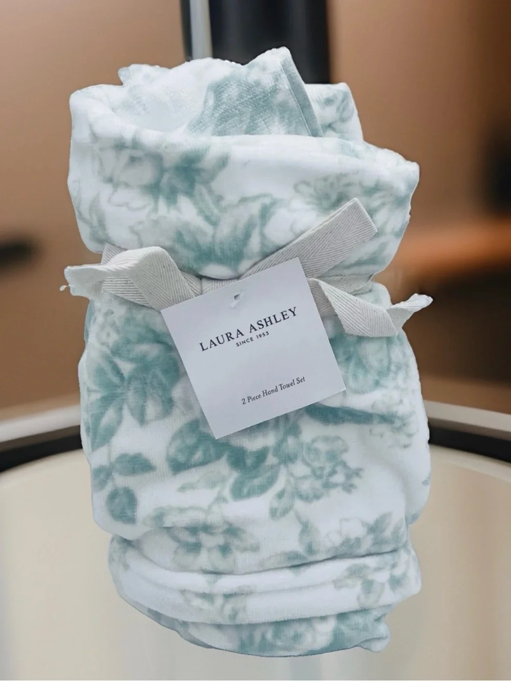 2 Laura Ashley Pale Green & White Floral Toile Velour Cotton HAND Towels NWT